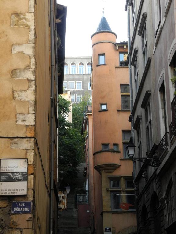 Loge Saint Jean Apartment Lyon Bagian luar foto